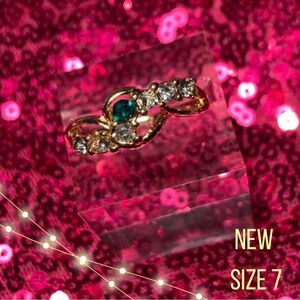 Womens Ring Size 7 Gold Jewelry Emerald Green Crystal Silver Encrusted Bling Y2K